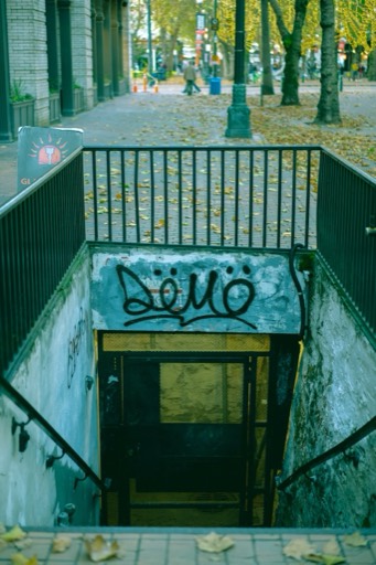 HLT street frame